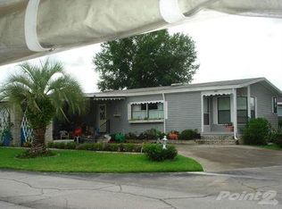 442 Country Oaks Dr, Plant City, FL 33565