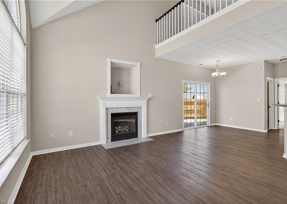 1st image of 1209 Topgallant Ct