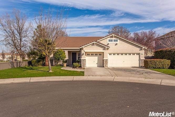 1st image of 16 Cagney Ct