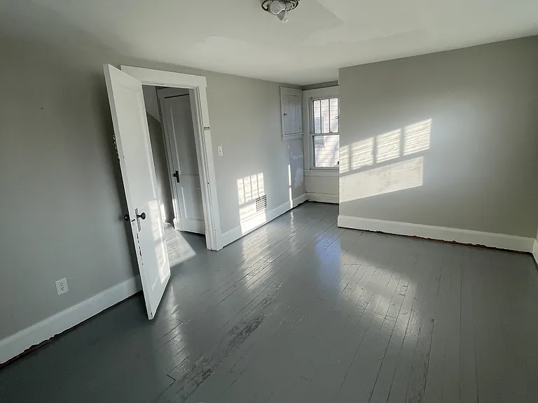 3520 Lasalle Ave — Photo 5