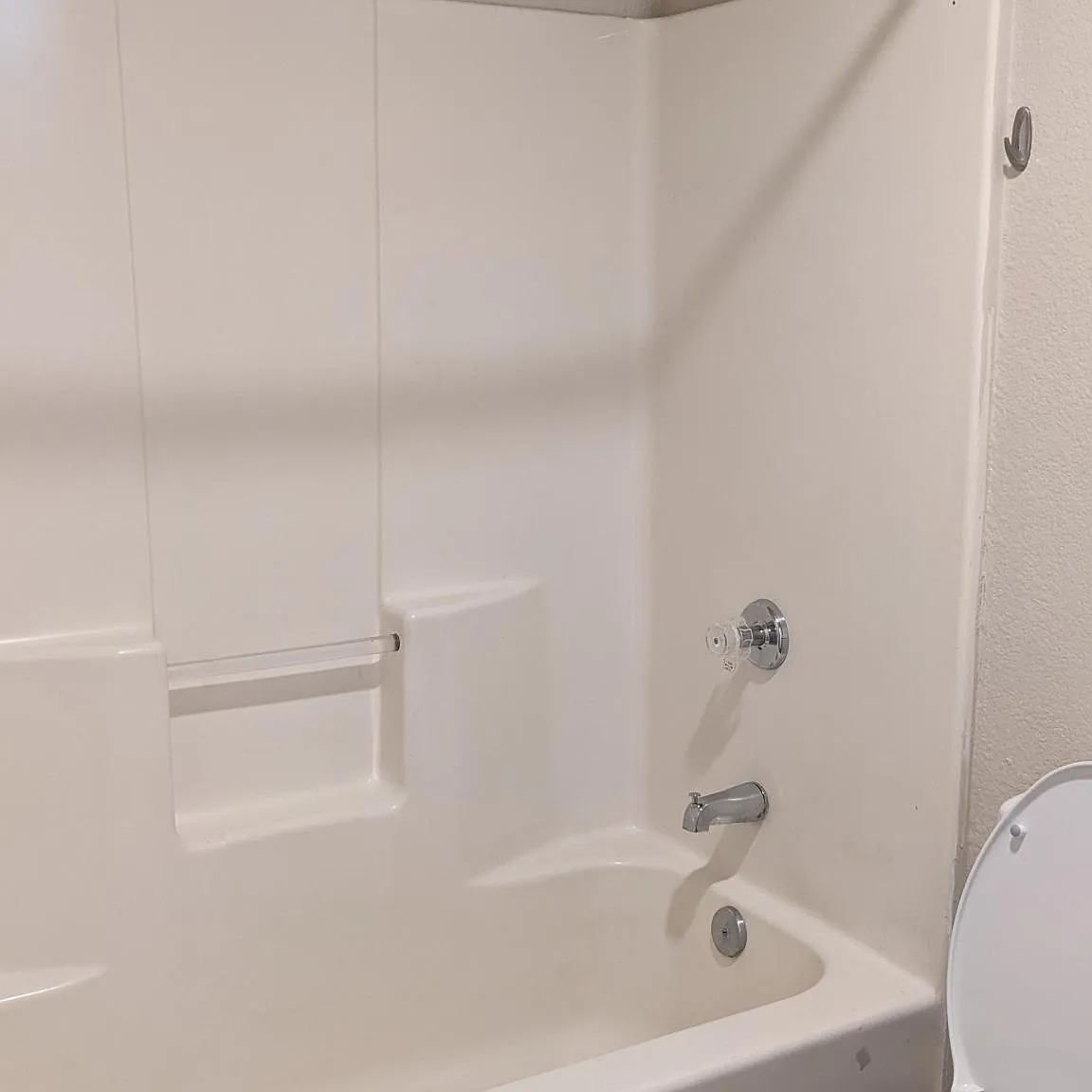 3 bed, 1150 sqft, $1,950 — Photo 1