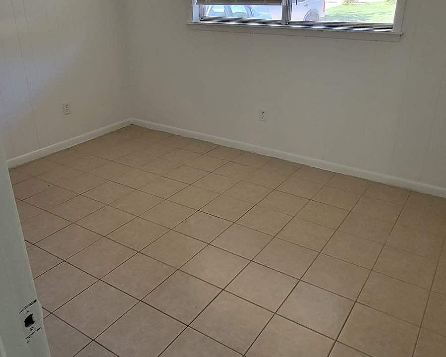 1st image of 2033 Bradford Dr #A