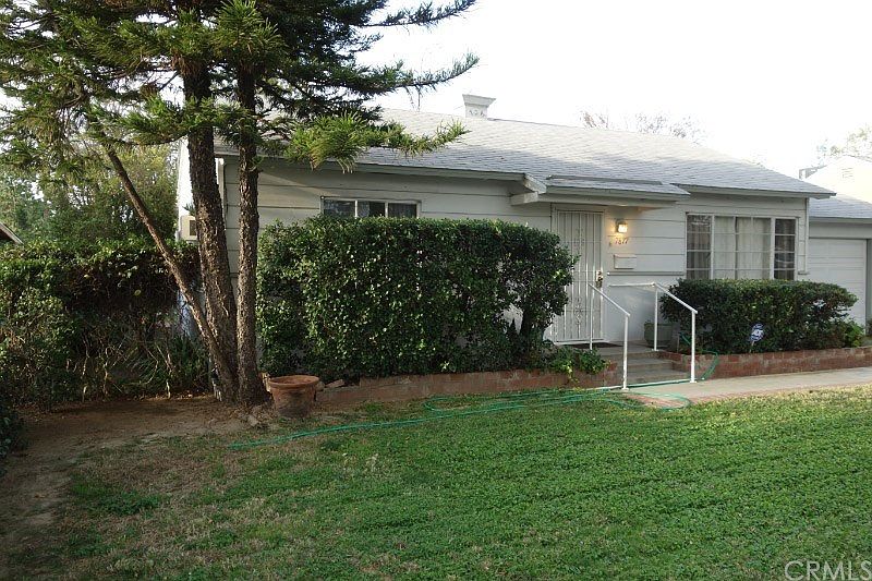 2nd image of 7877 Sycamore Ave