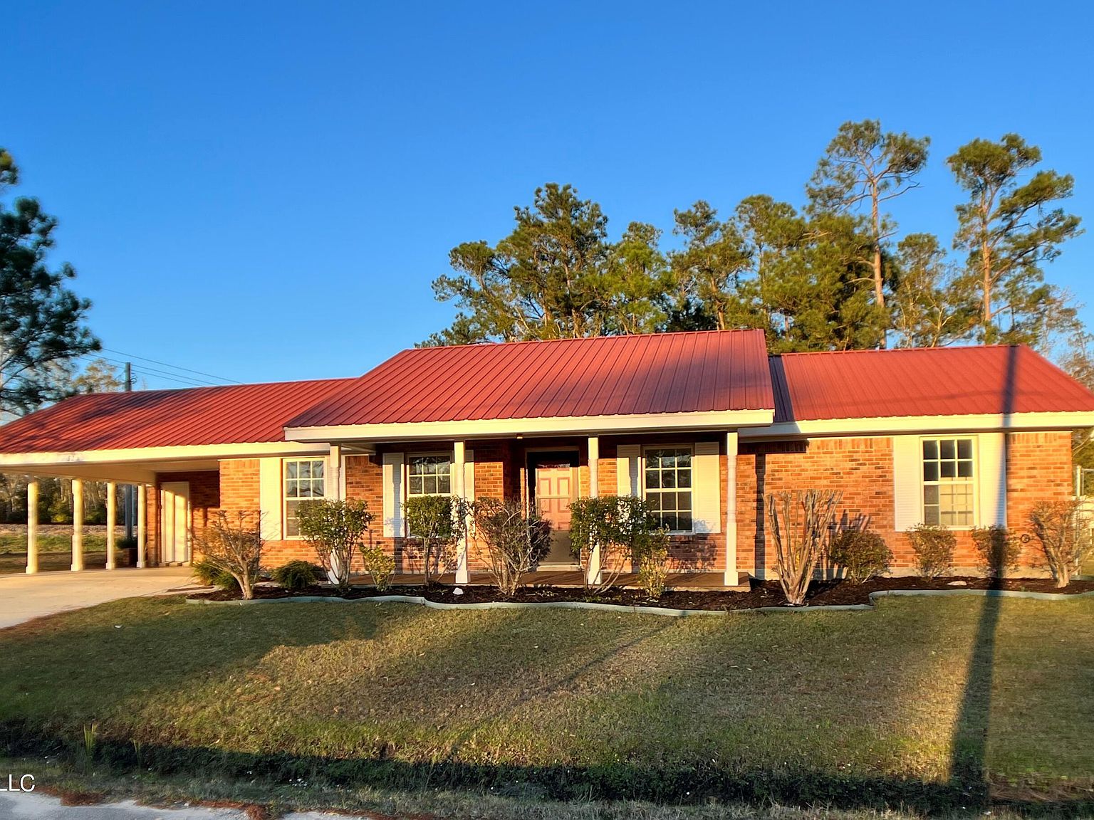 326 S Central Ave, Waveland, MS 39576 Zillow