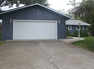 3457 W Normandy Ave, Roseburg, OR 97471