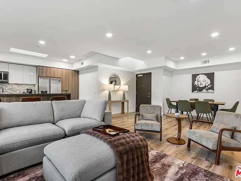 4806 Sylmar Ave #Penthouse 2 — Photo 3