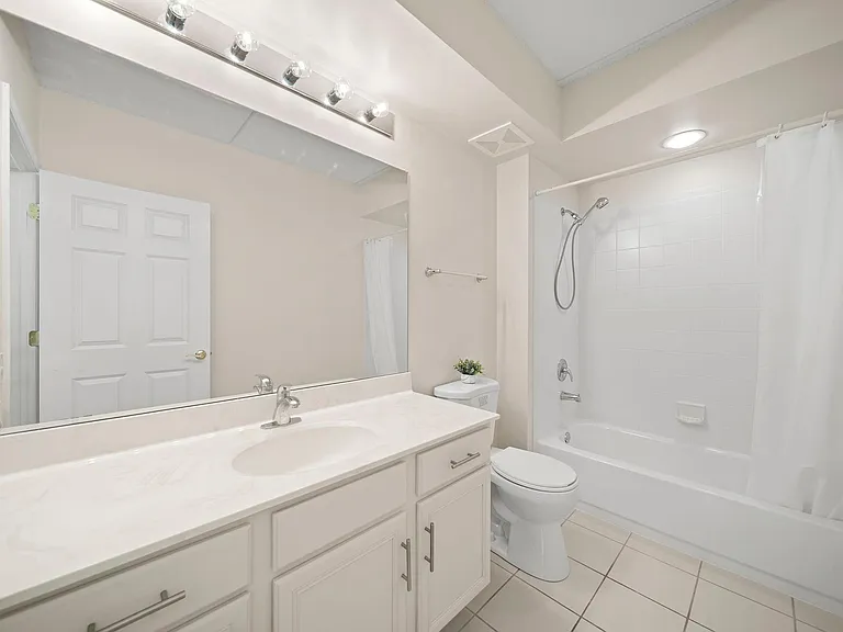 8747 W Bryn Mawr Ave #504 — Photo 12
