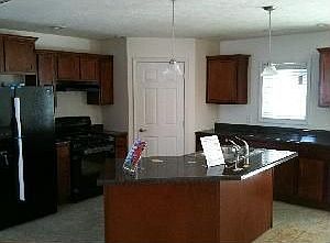 2nd image of 3013 Sewell St