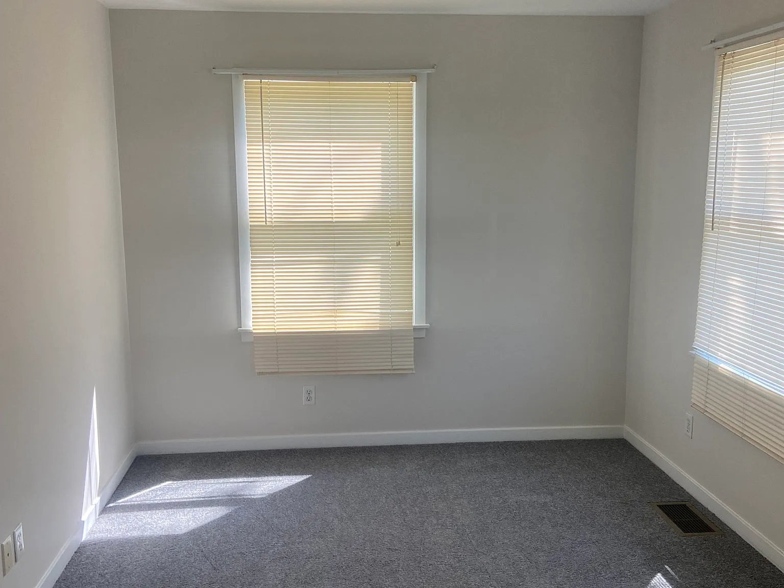 20 West Franklin Avenue - A-1 — Photo 3