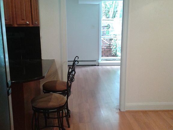 5th image of 3132 41st St