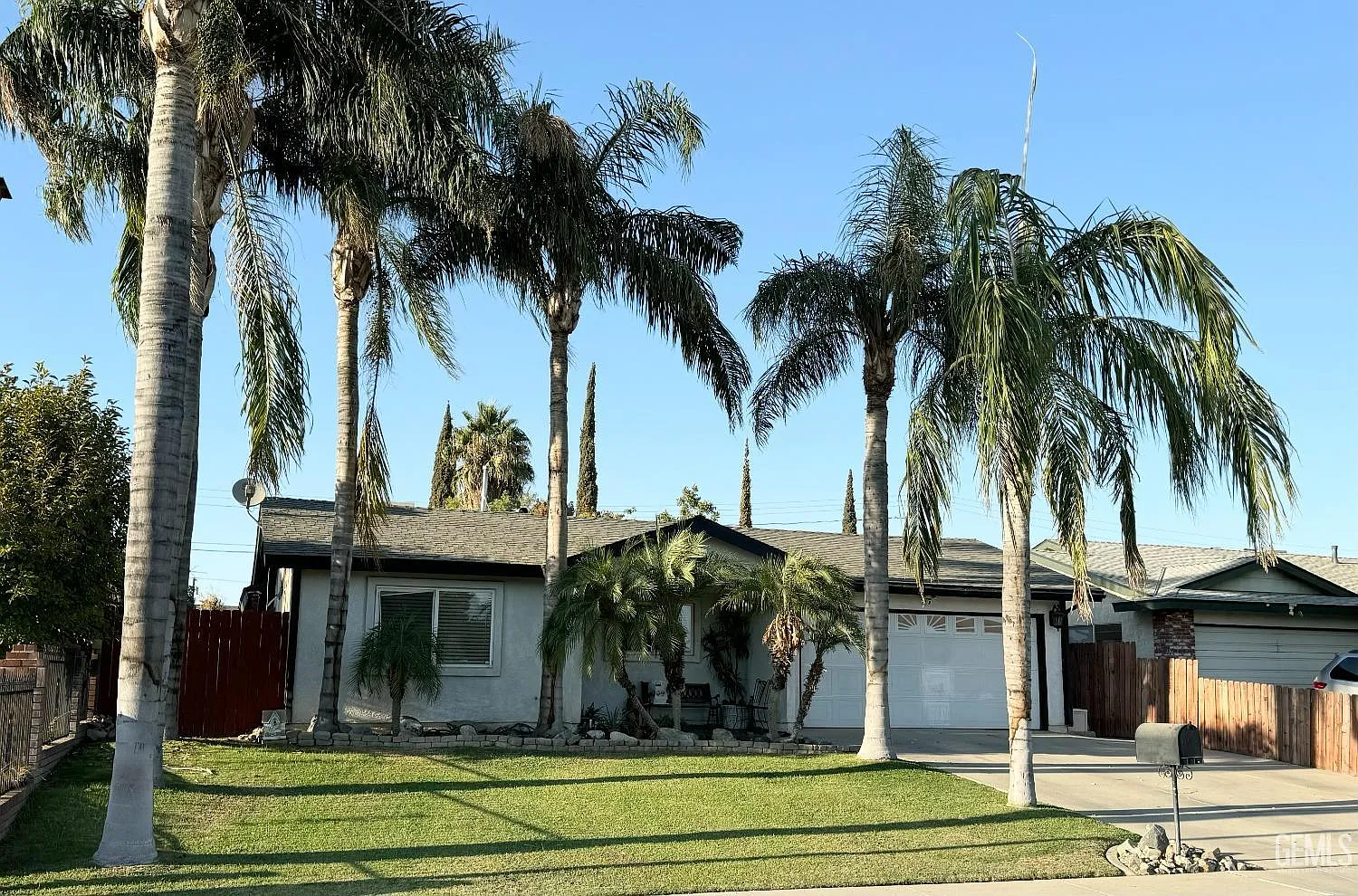 1230 Arthur Ave photo 1
