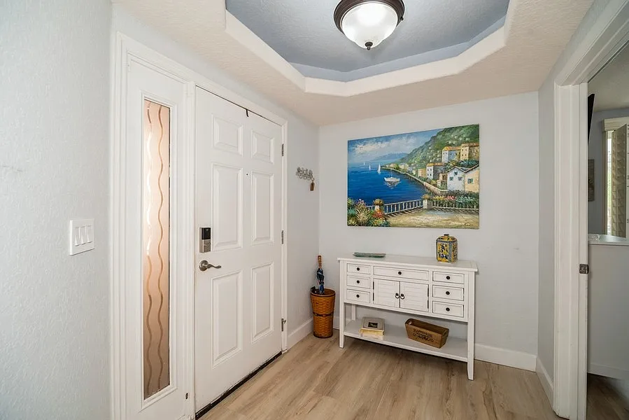 3 bed, 2059 sqft, $5,000 — Photo 3