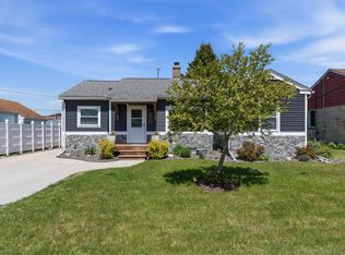 366 3rd St, Kewaskum, WI 53040