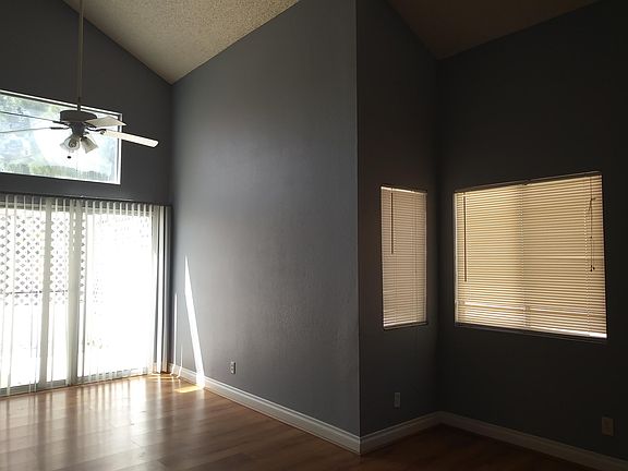 5th image of 9945 Biscayne Ln