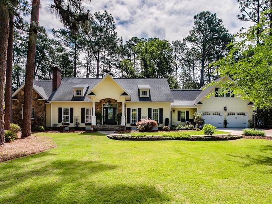135 W Hedgelawn Way Southern Pines Nc 28387 Zillow