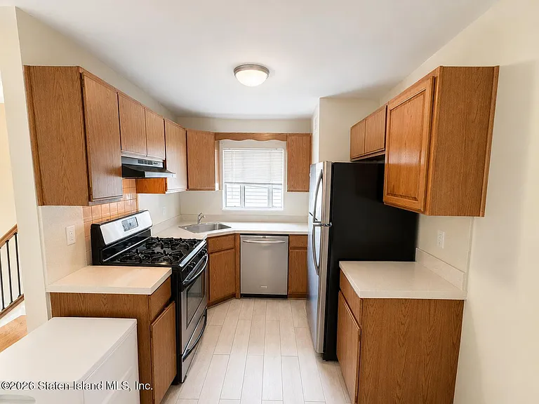 27 Luke Ct — Photo 3