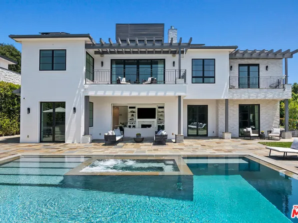 1545 Amalfi Dr, Pacific Palisades, CA 90272