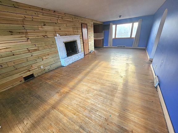 2nd image of 2021 Fulton Rd NW