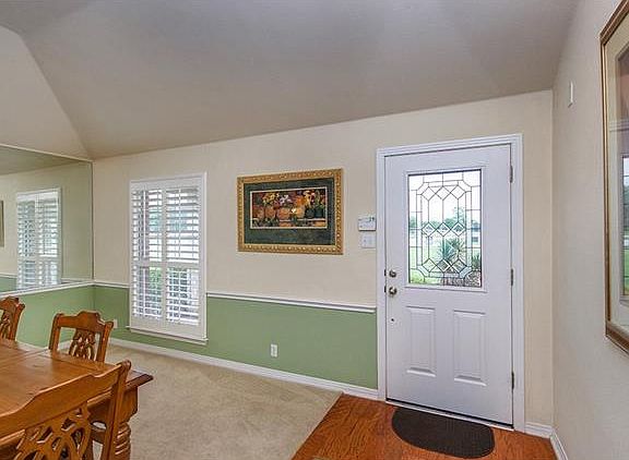 5th image of 102 McLeod Pl