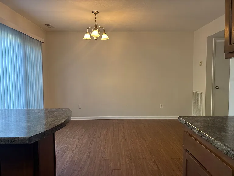 202 Myrtlewood Cir — Photo 7