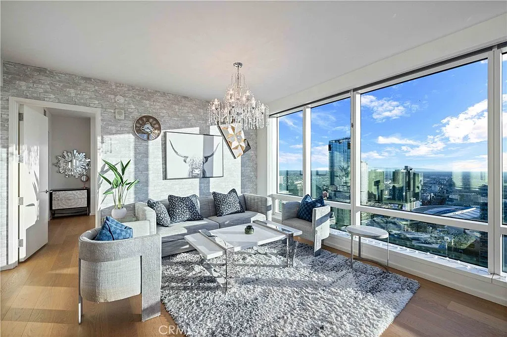 2 bed, 1309 sqft, $6,500 — Photo 1