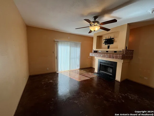 7339 Hunters Land — Photo 6