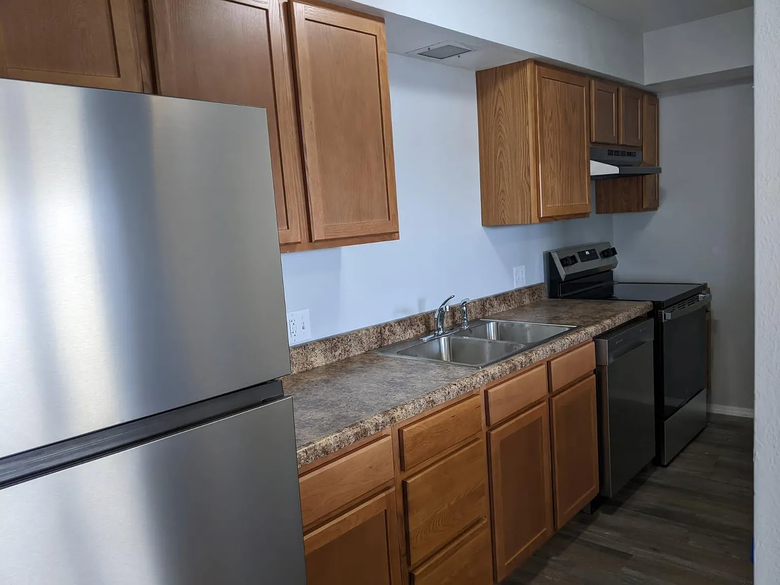 8 Rosewood Ln photo 1