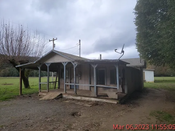 56548 Weaver Rd, Myrtle Point, OR 97458