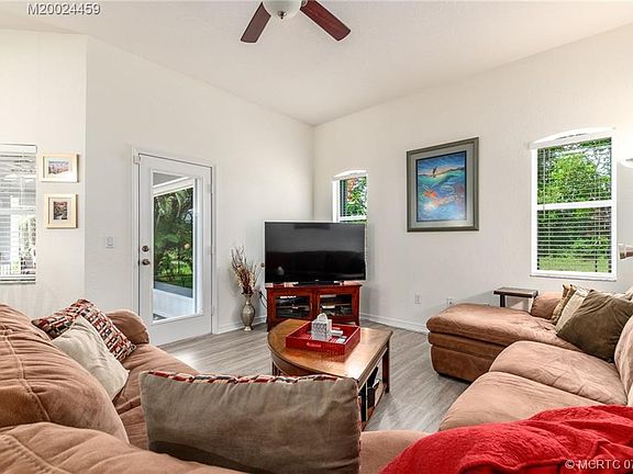 5th image of 1708 SE North Blackwell Dr