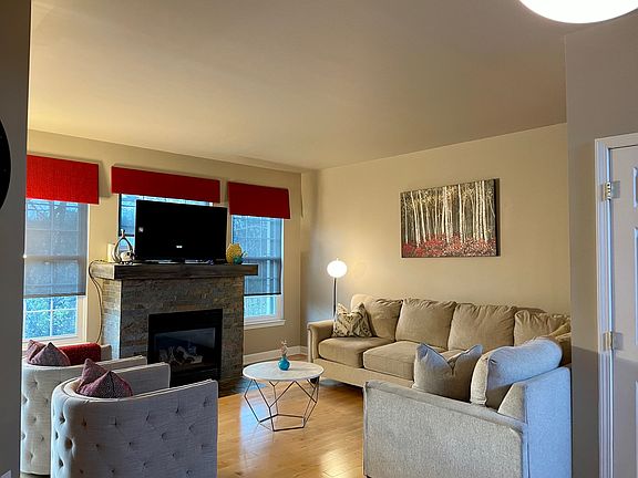 3rd image of 2046 Preserve Cir W