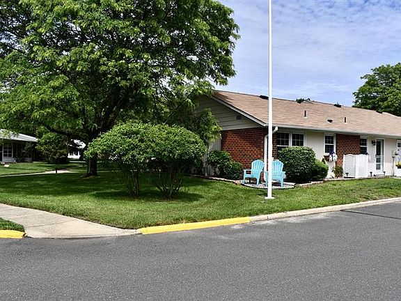 2nd image of 1176B Clydebank Ct