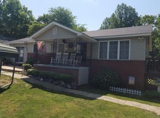 395 Batchelor Dr, Blacksburg, SC 29702
