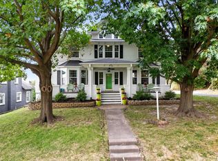 46 Hillcrest Ave, Davenport, IA 52803