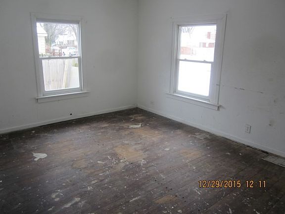 5th image of 14501 Des Plaines St