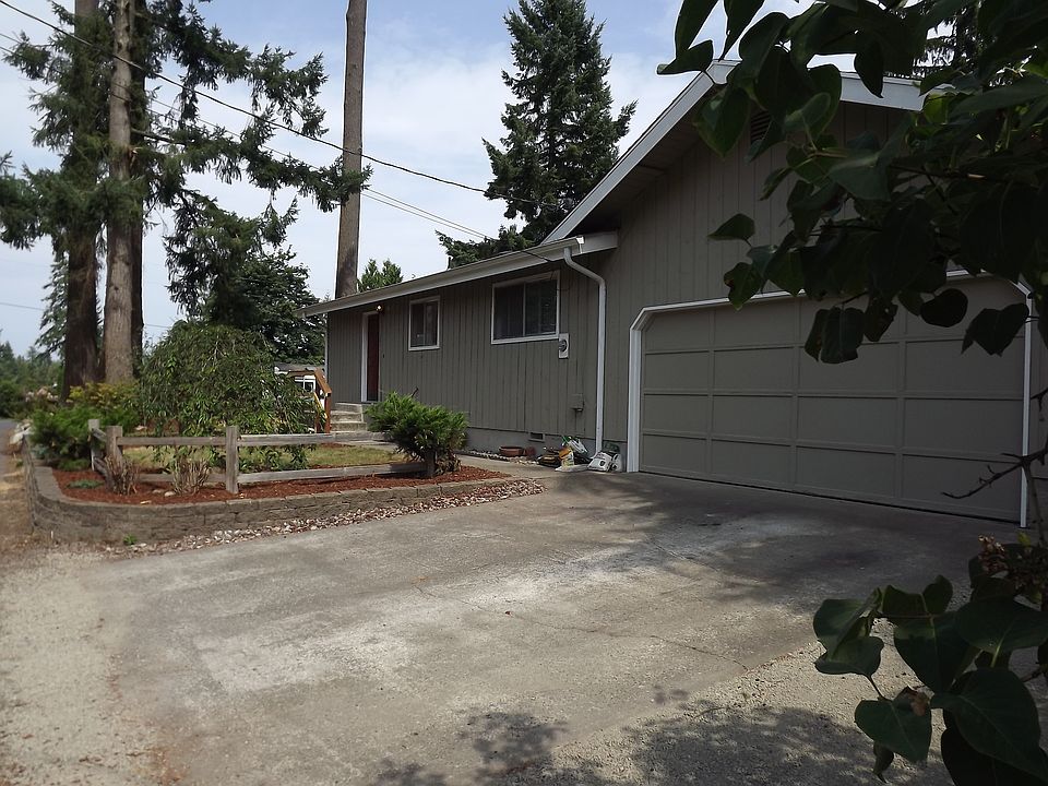 2 BR, 2 BTH, 1 1/2 Car