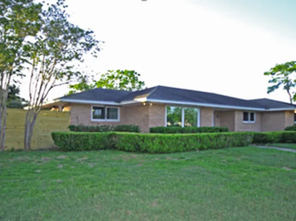 414 Carmel Pkwy, Corpus Christi, TX 78411