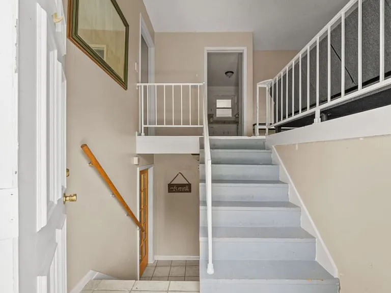 Bancroft Dr — Photo 6