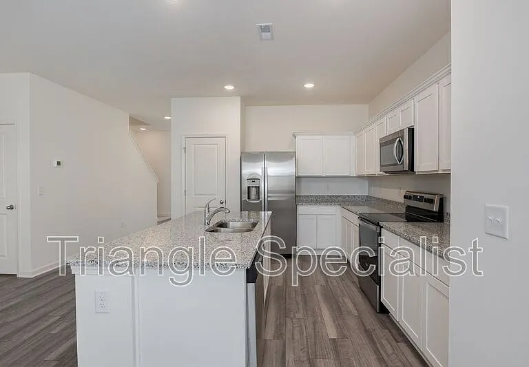 1876 Knights Crest Way — Photo 6