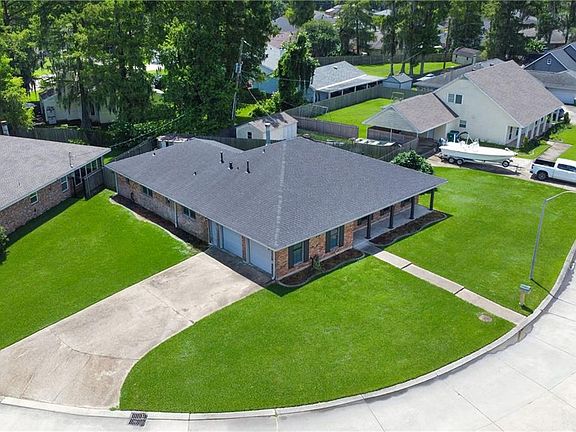 2nd image of 16 Parlange Dr