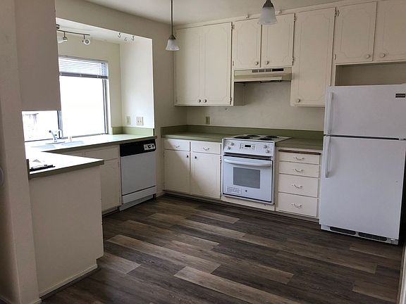 3rd image of 5400-5410 Olmeda Ave #5400B