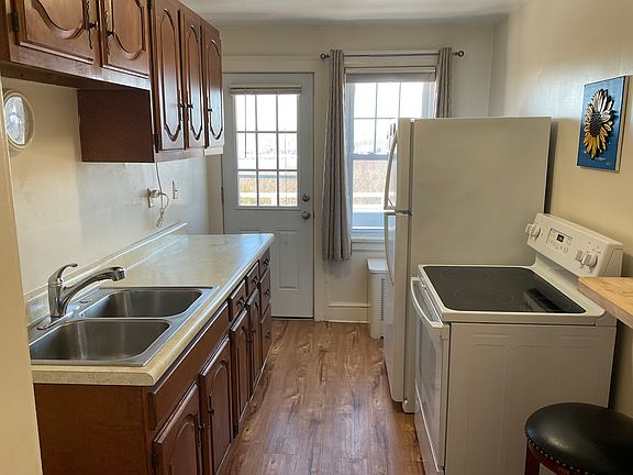 5th image of 405 Mohegan Avenue Pkwy #3