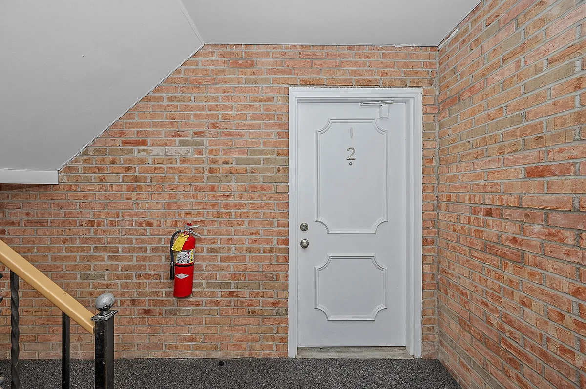Building Photo - 2302 Salvador St #2