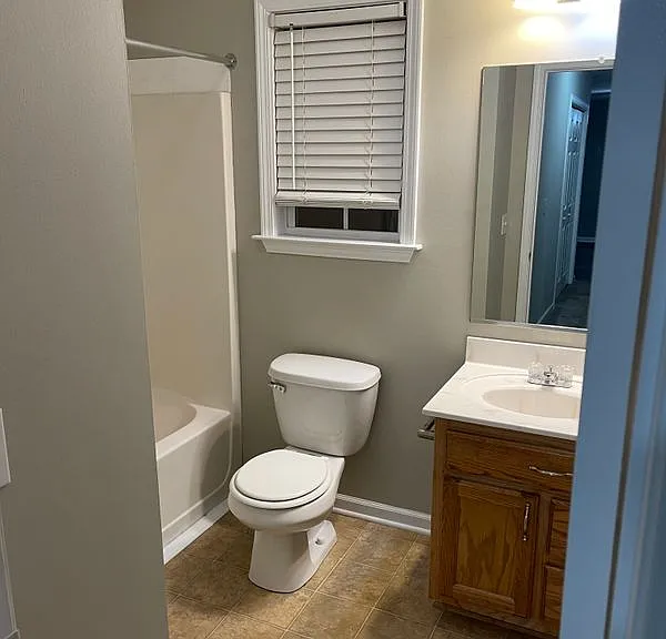 1604 Baucom Dr — Photo 25