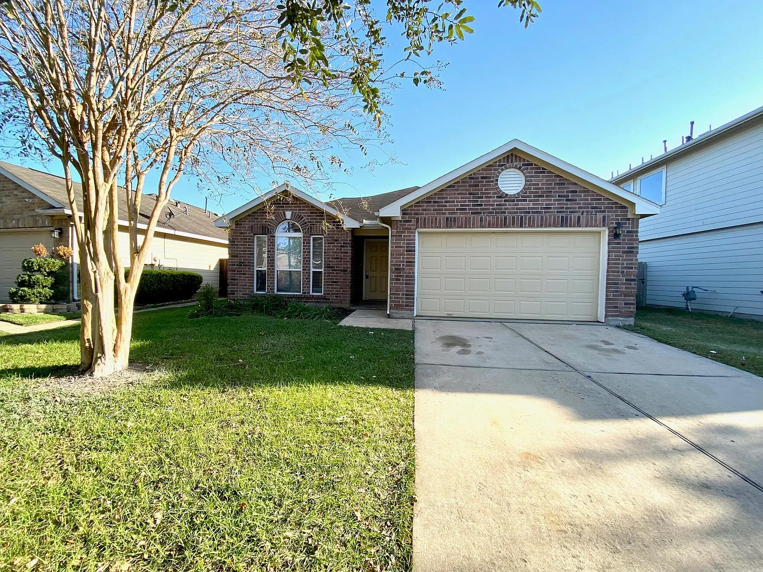 3 bed, 2.0 bath, 1518 sqft, $1,800 — Photo 2