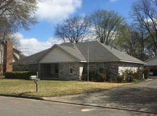 230 Woodside Ln, Dyersburg, TN 38024