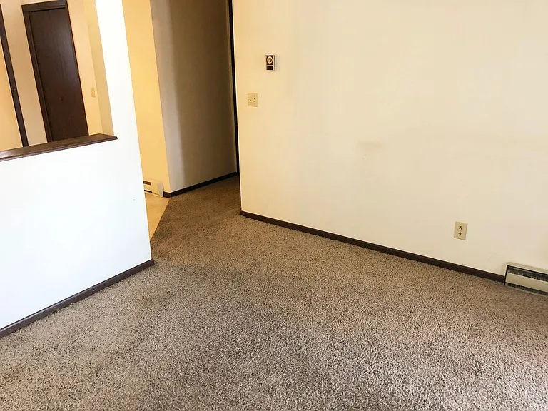 5402 Schmutzler St — Photo 4