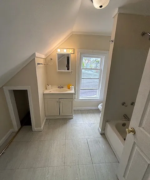 442-444 N Irving Ave #H — Photo 3