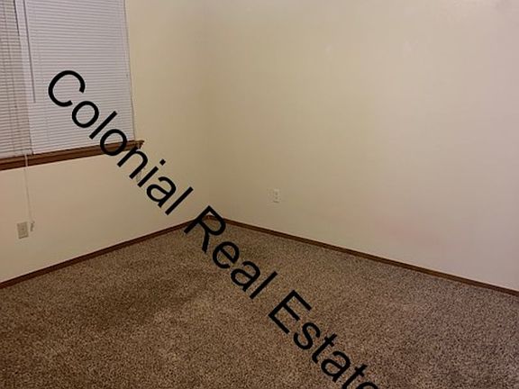 3rd image of 813 Laurelwood Dr APT 2A