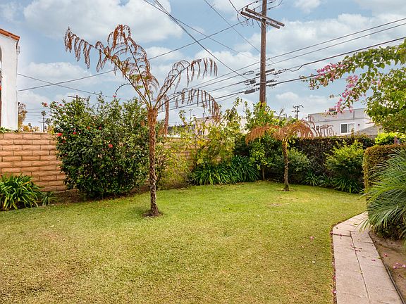2nd image of 2706 W 43rd Pl
