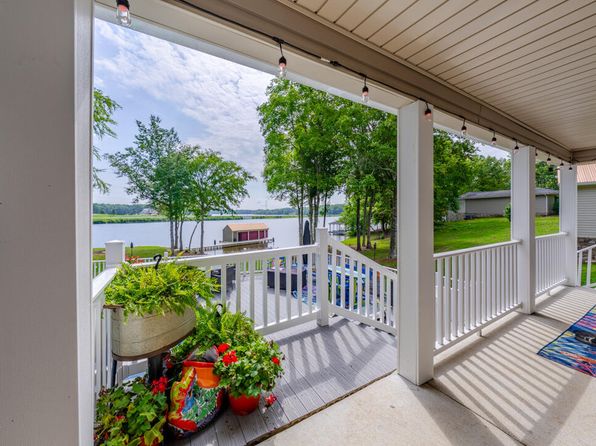 325 Saint George Ln, Semora, NC 27343